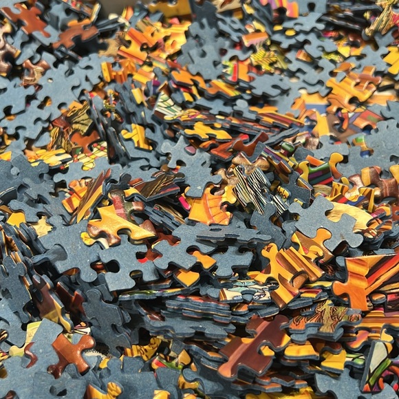 Ravensburger World of Words 1000 Piece Jigsaw Puzzle for Adults - Picture 5 of 6